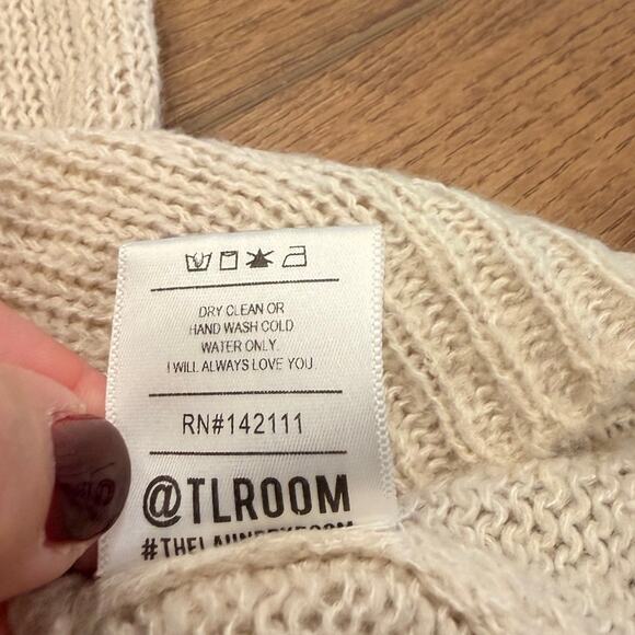 The Laundry Room Mermaid Off Duty Open Knit Oversize Sweater in Cream size Small - Picture 7 of 9